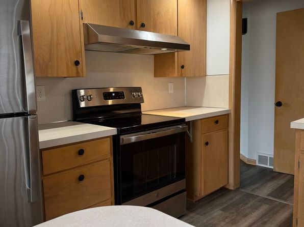 6133 Hall St SE, Grand Rapids, MI 49546