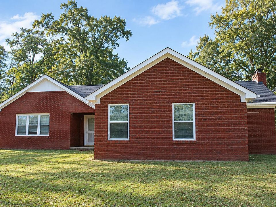 1st image of 135 Cedar Lane Dr