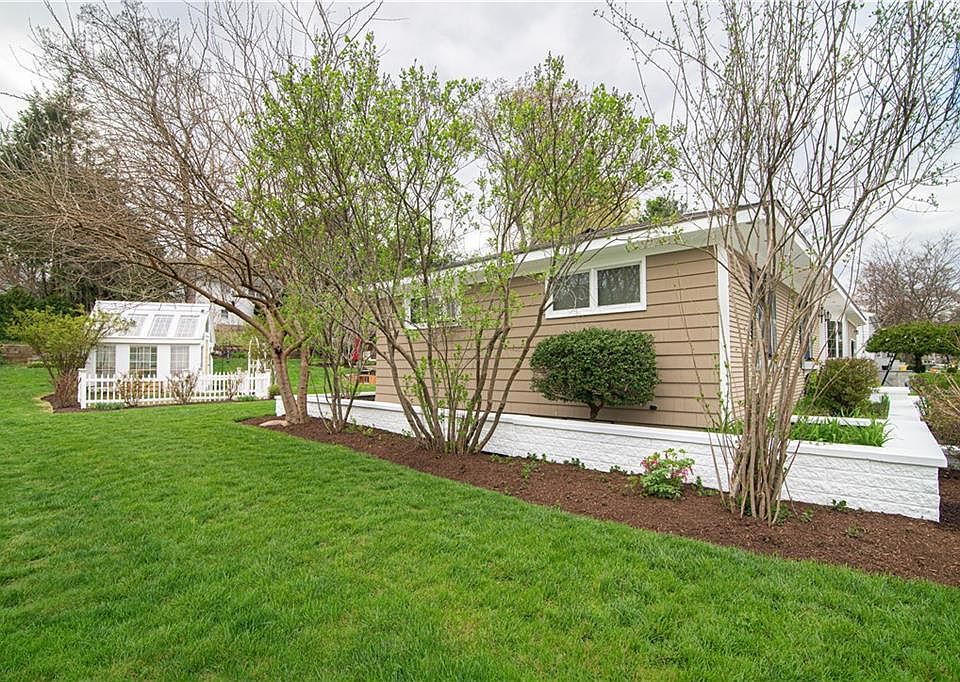 21 Coolridge Ave, Smithfield, RI 02828 Zillow