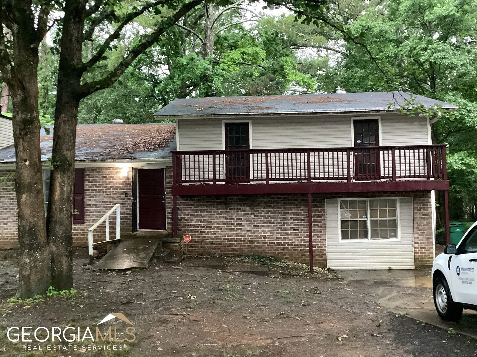8923 Ashwood Dr photo 1