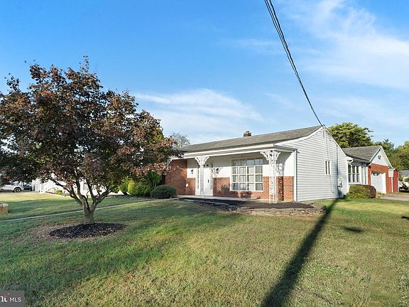5th image of 51 Salem Dr