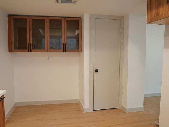 5th image of 880 Tully Rd APT 26