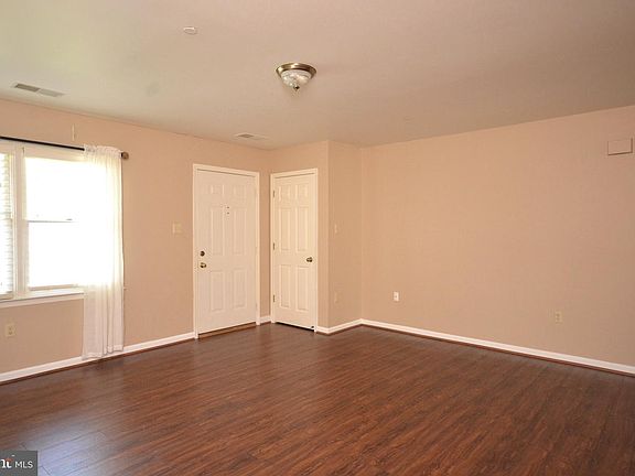 2nd image of 105 Sunflower Dr
