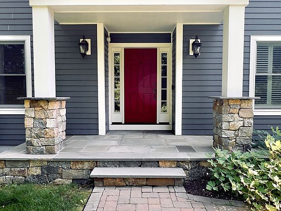 3rd image of 60 West Meadow Road