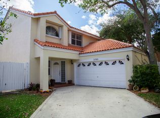 3780 Kensington St, Hollywood, FL 33021