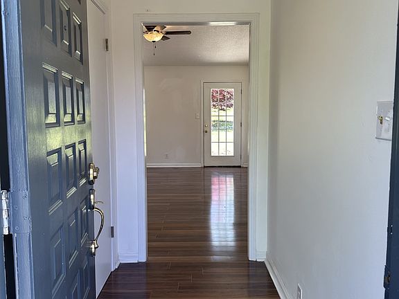 2nd image of 1844 Patricia Dr