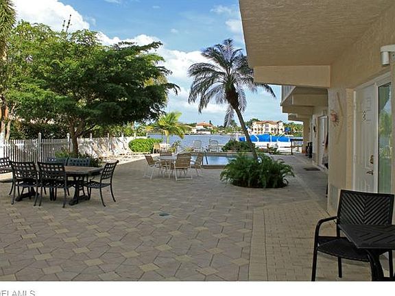 5th image of 9524 Gulf Shore Dr APT 3