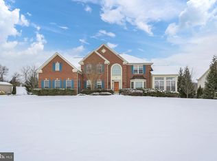 115 N Orchard View Dr, Hanover, PA 17331