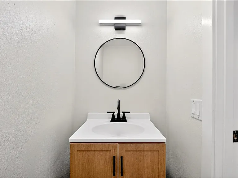 208 Coral Dr — Photo 12