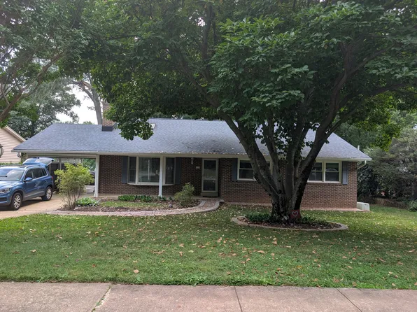 8505 Wolftrap Rd, Vienna, VA 22182