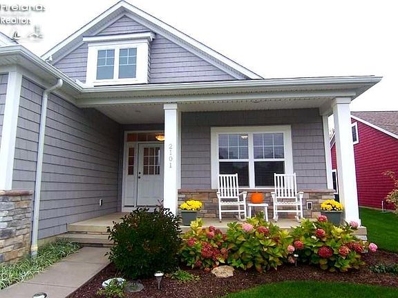 2nd image of 2101 S Bailiwick Ln