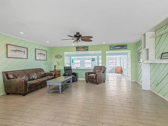 3rd image of 1539 Blue Water Dr