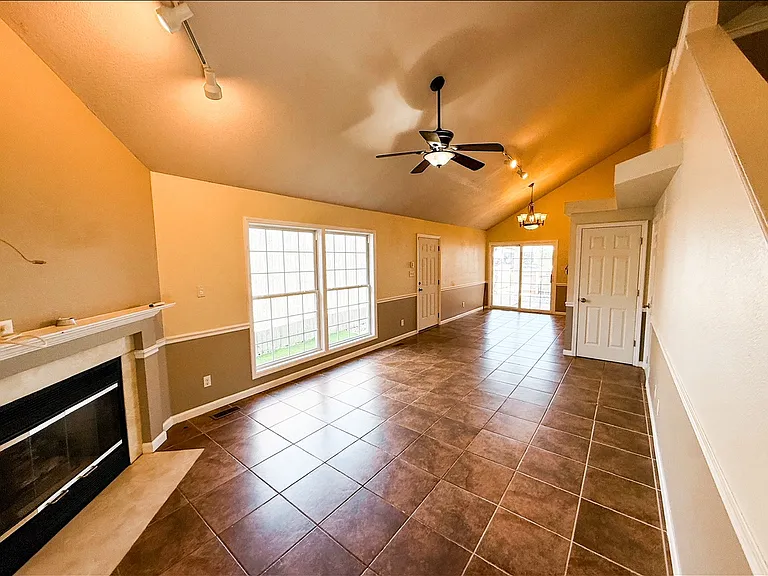 4007 Balmoral Dr — Photo 19