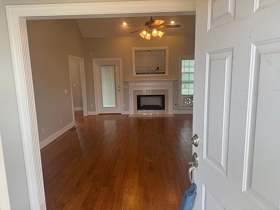 3rd image of 8492 Refuge Ln