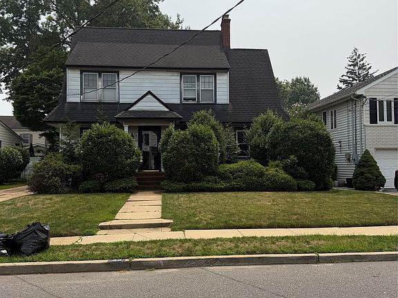 2nd image of 44 Muirfield Road