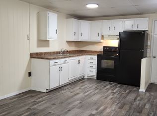 434 W Madison St #6, Winthrop, IA 50682