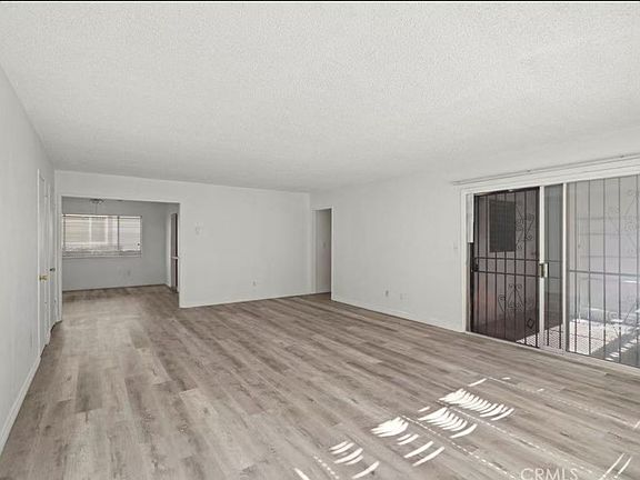 4th image of 2018 Las Vegas Ave APT 9