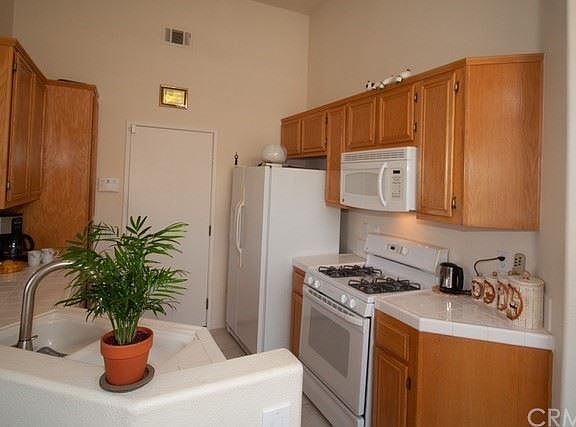3rd image of 5974 Turnberry Dr