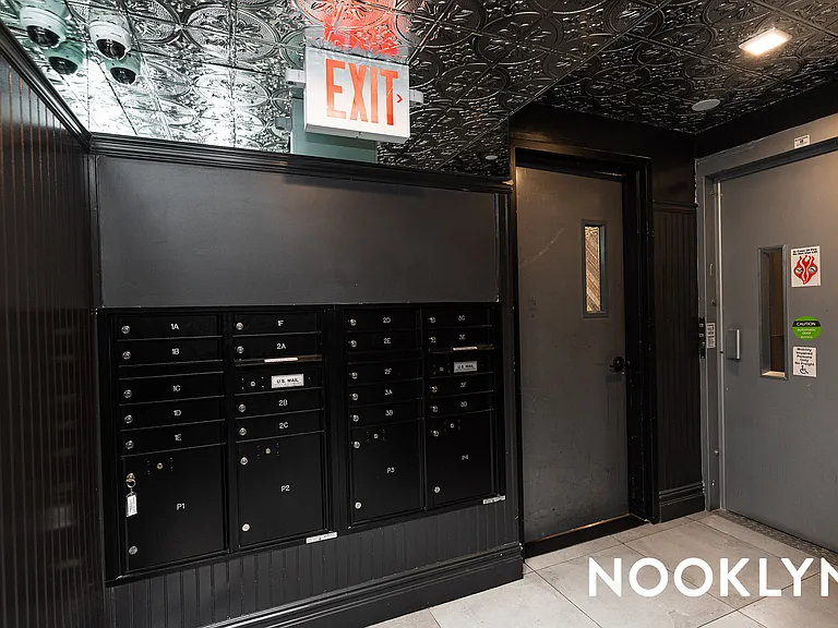 269 Meserole St #3A — Photo 15