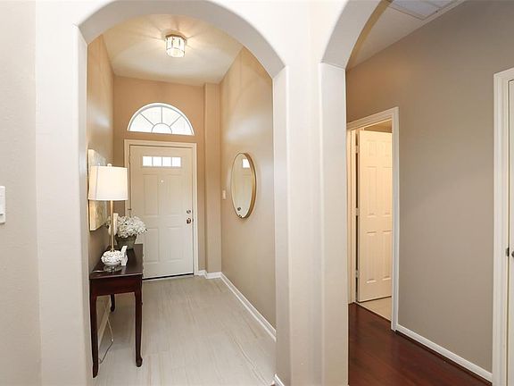 5th image of 15963 Cottage Ivy Cir