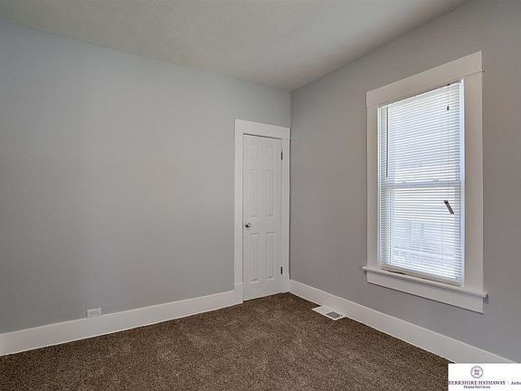 4th image of 3509 Avenue B