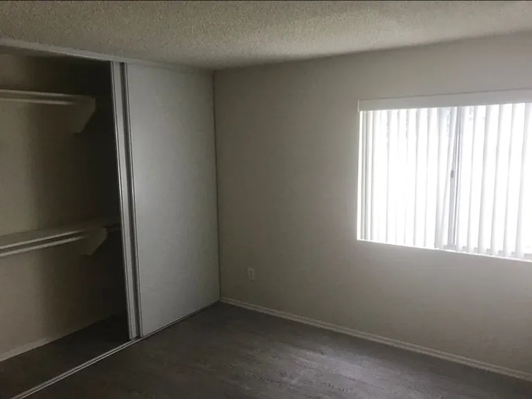 18100 Roscoe Blvd Northridge, CA 91325 — Photo 14