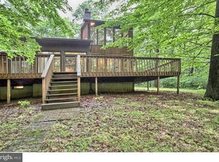 27 Crestview Dr, Fleetwood, PA