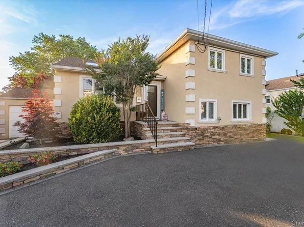 4 Brafmans Road, Inwood, NY 11096