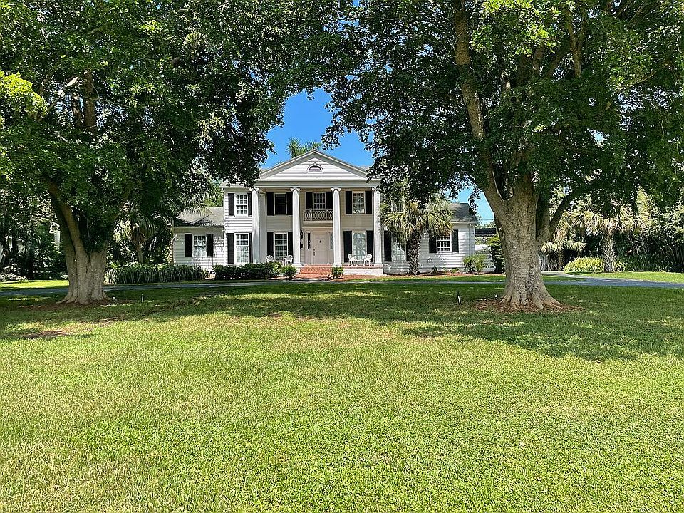 1st image of 2271 Bacom Point Rd