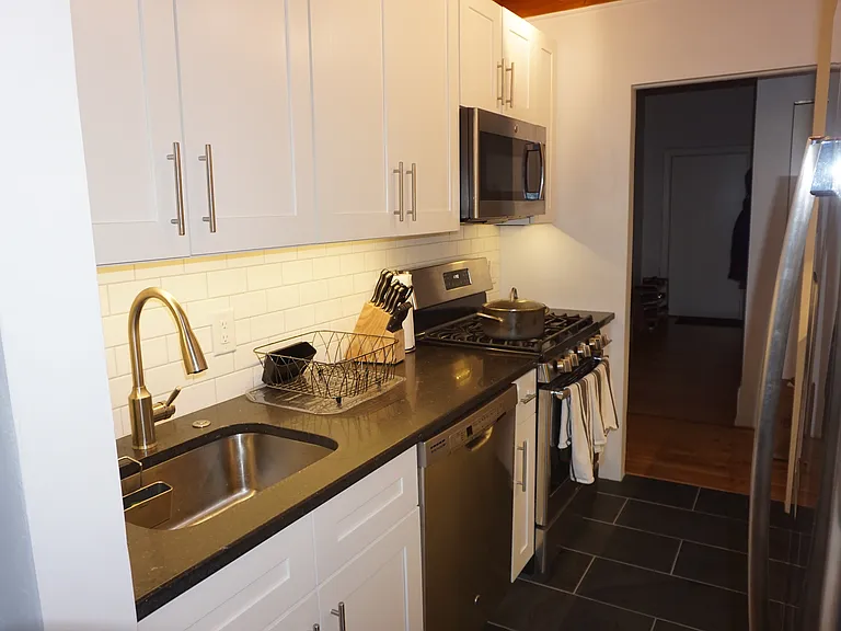 1521 Spruce St #204 — Photo 11