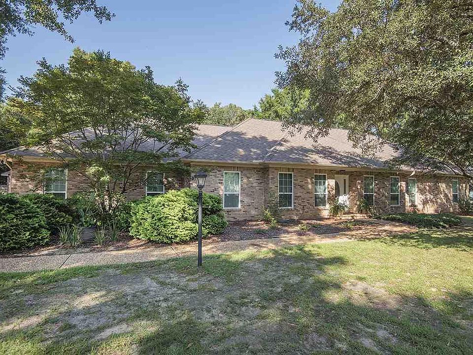 1st image of 3401 River Gardens Cir