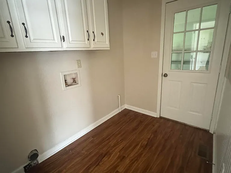 915 Highland Dr — Photo 30