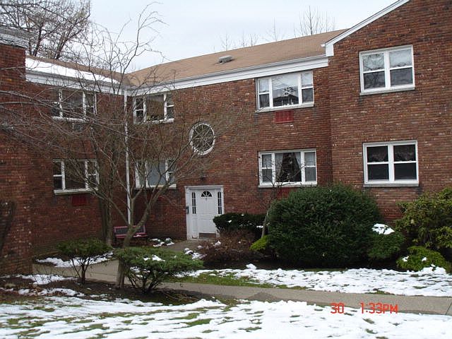 2nd image of 300 Claremont Ave #C-3-105