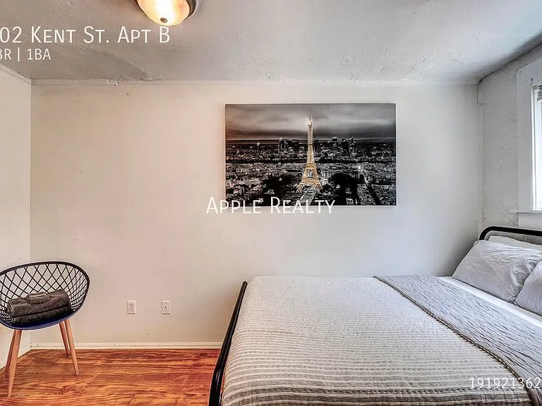 802 Kent St #B — Photo 14