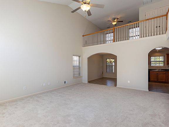 4th image of 2093 Drummond Dr