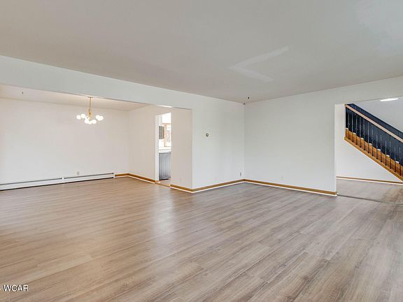 5th image of 710 Loretta Pl
