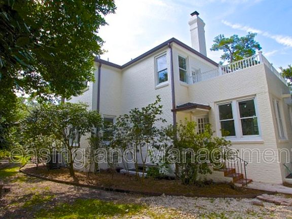 3rd image of 1162 Buist Ave #B