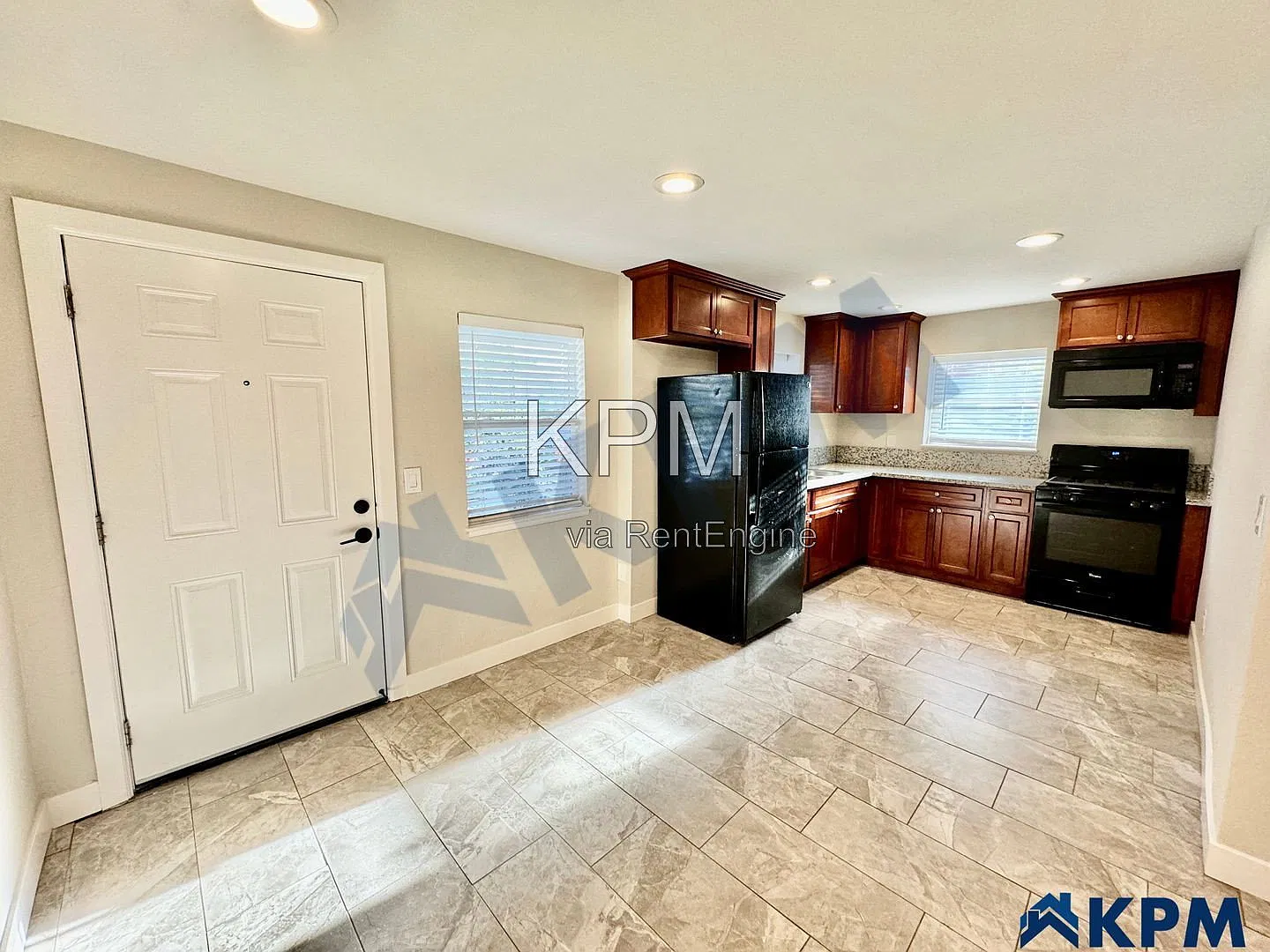 1 bed, 1.0 bath, 450 sqft, $1,395 — Photo 4