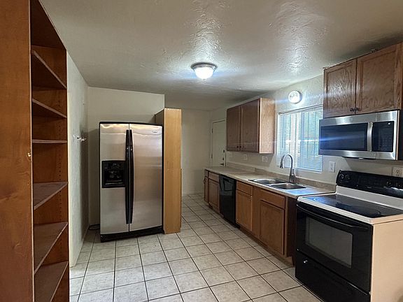 5th image of 2230 N Ralph Ave #3