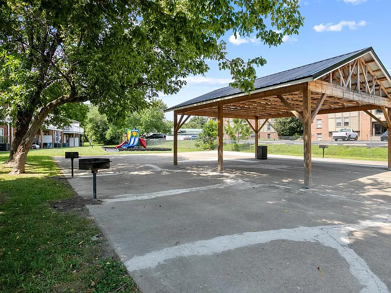Country Place Apartments — Photo 6