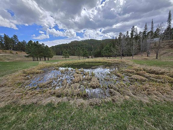 3rd image of 7F Mountain Stream Rd