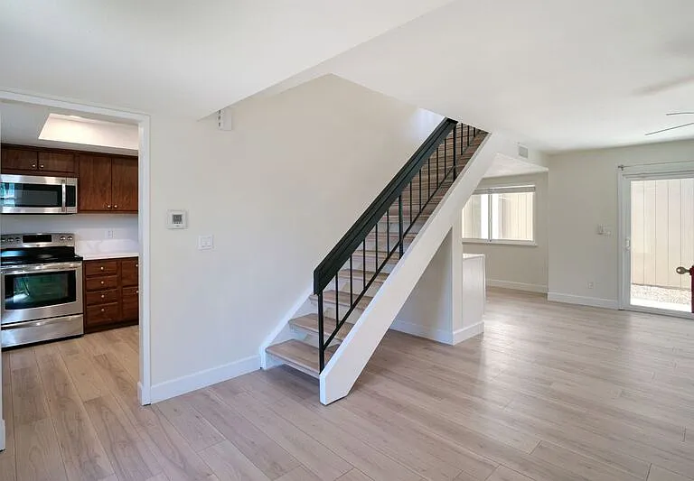 6726 Calvine Rd — Photo 2