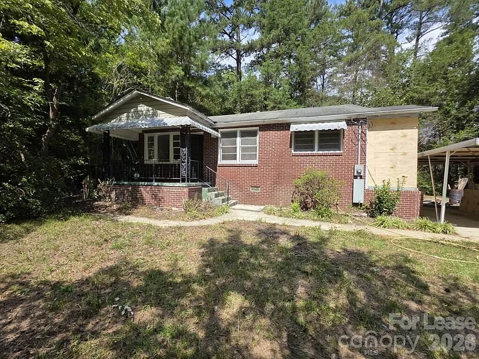 123 Larchwood Dr
