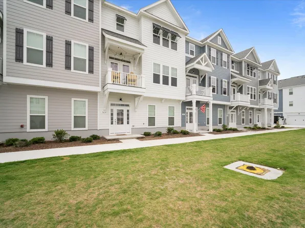 9614 21st Bay St, Norfolk, VA 23518
