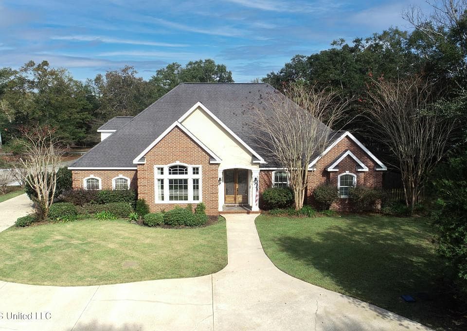 1st image of 2408 Cherrywood Pl