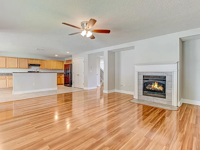 1412 Dunns Lake Dr — Photo 28
