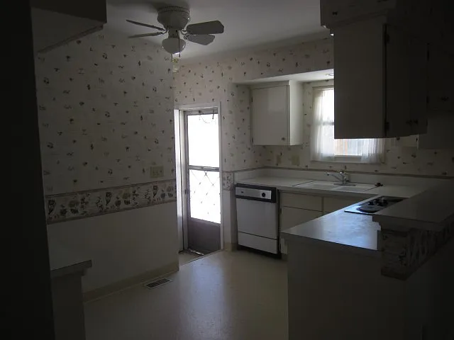 2824 Maywood Rd photo 1