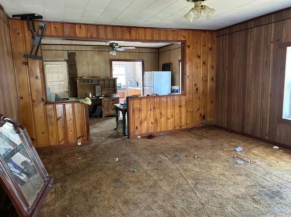 459 Pikeville Ave, Graysville, TN 37338