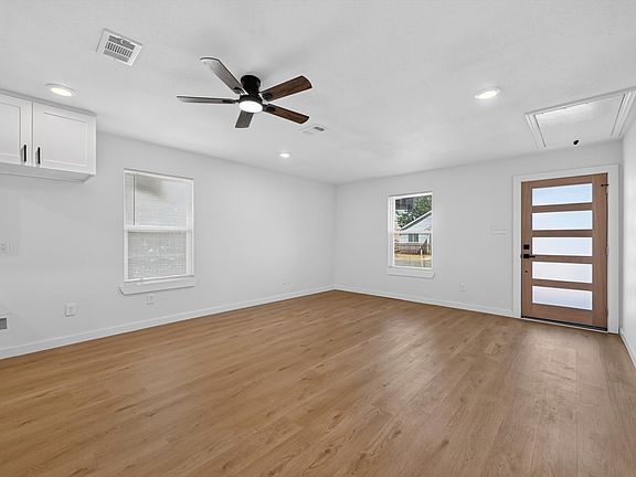 5th image of 3504 Strong Ave