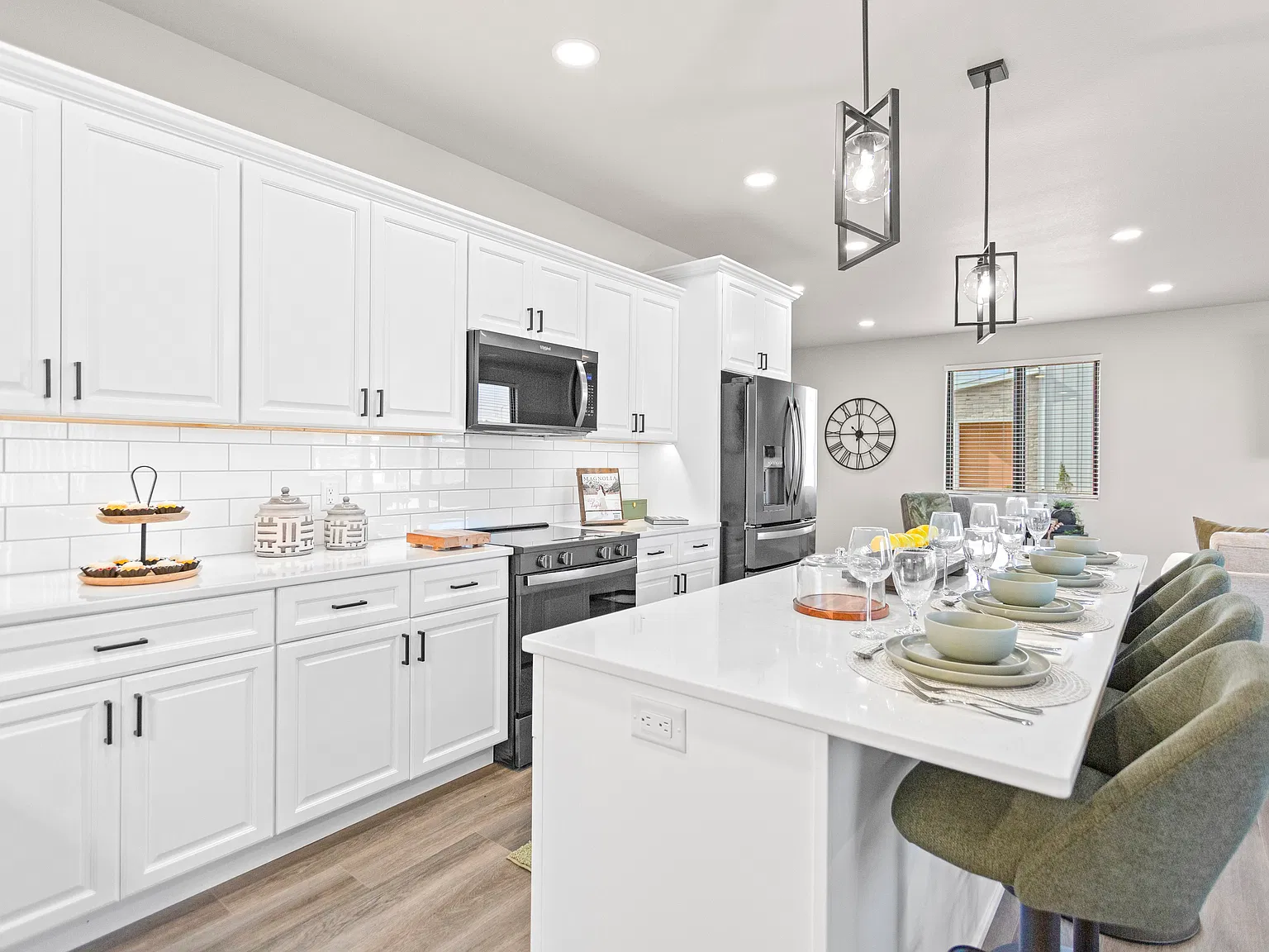 Paradise Valley Townhomes & Apartments — Photo 3